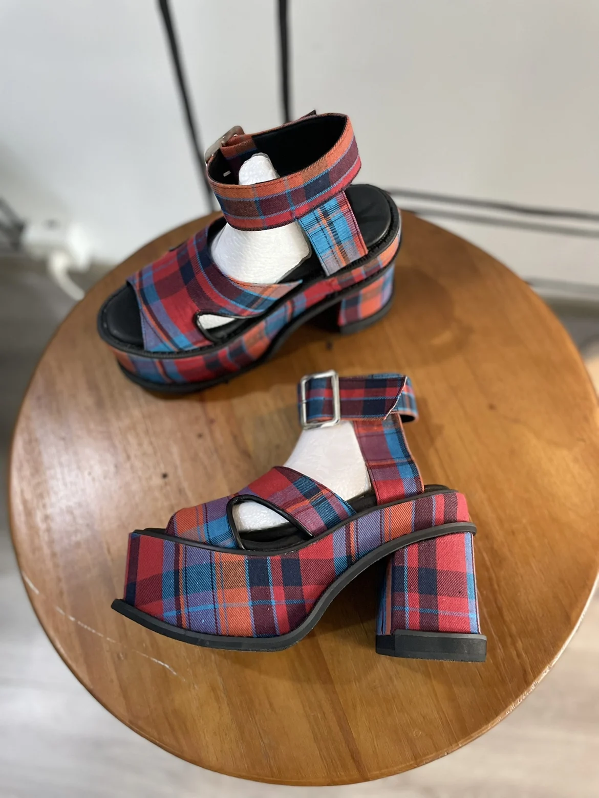 Platform Plaid Buckle Strap Sa - đánh giá và giá Women Fashion Show